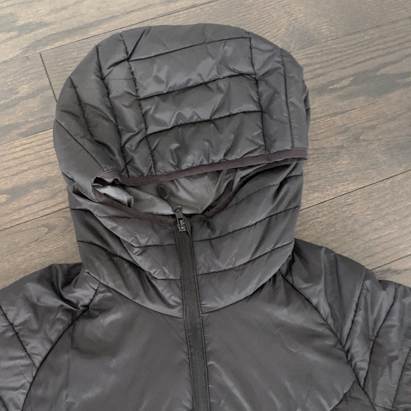 Women's Stormtech puffer jacket - Picture 5 of 10
